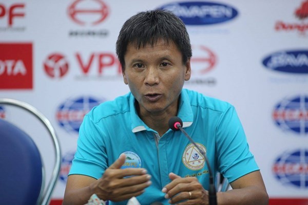 HLV Khánh Hòa hài lòng với công tác trọng tài ở vòng 6 V.League.