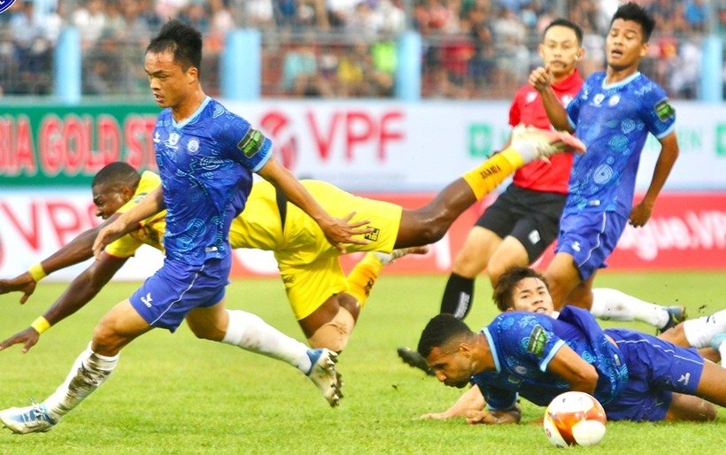 Trận đấu giữa Khánh Hòa và Đà Nẵng trên sân 19/8 sẽ được điều khiển bởi trọng tài ngoại.