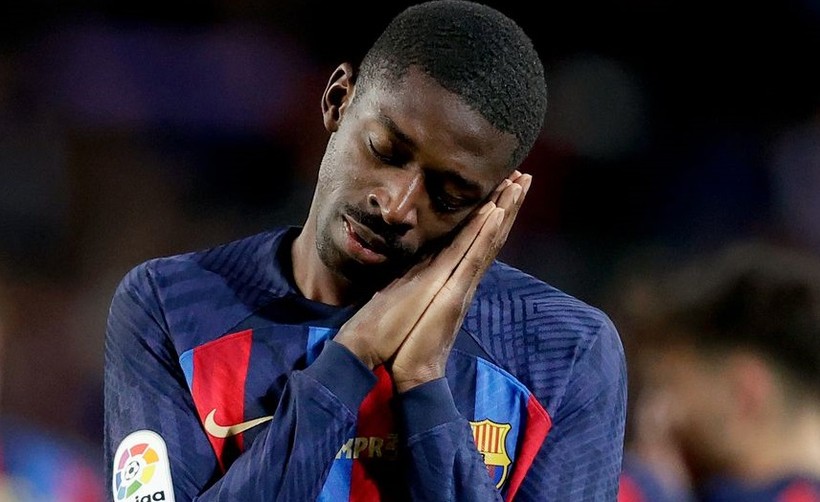 Ousmane Dembele của Barcelona lọt tầm ngắm của PSG.