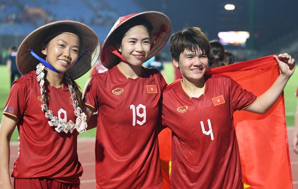 Tuyển nữ Việt Nam nhận nhiều lời khen sau chức vô địch SEA Games.