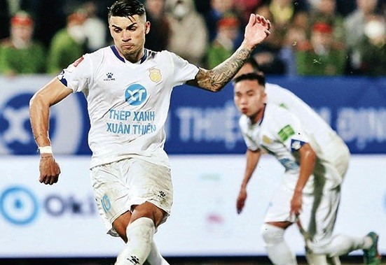 Nam Định cầm hòa Bình Định ở vòng 9 V.League.