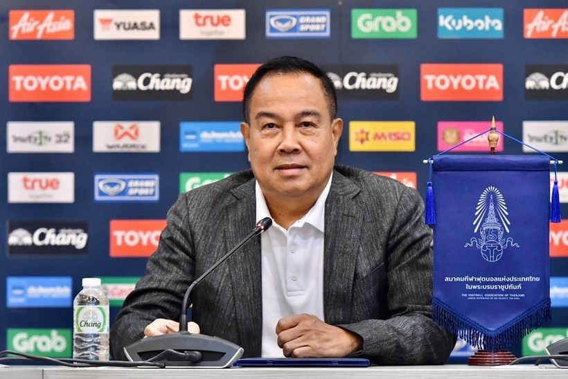 Somyot vẫn tiếp tục đảm nhiệm vị trí chủ tịch Liên đoàn bóng đá Thái Lan.