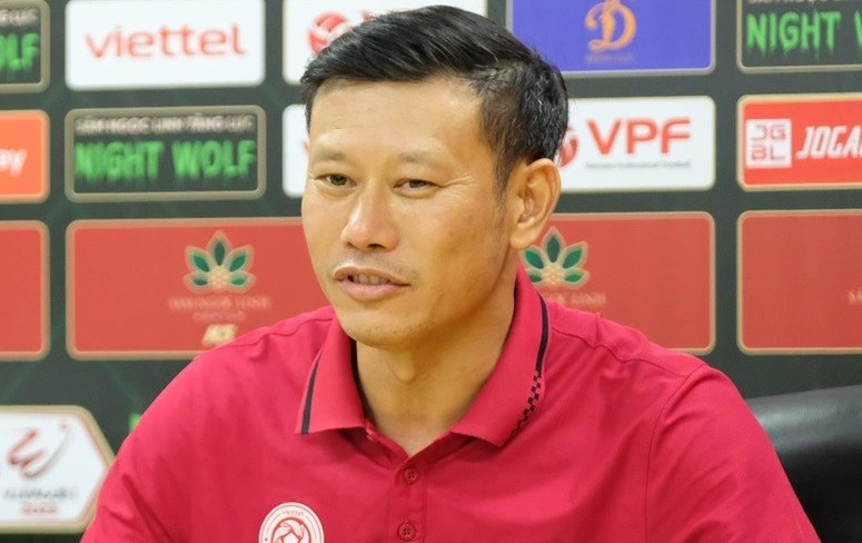 HLV trưởng Viettel Thạch Bảo Khanh chưa thực sự hài lòng về công nghệ VAR ở V-League.