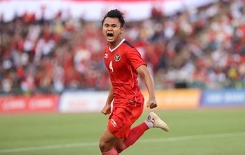 Komang Teguh của Indonesia vẫn dự giải Đông Nam Á dù bị AFC cấm thi đấu.