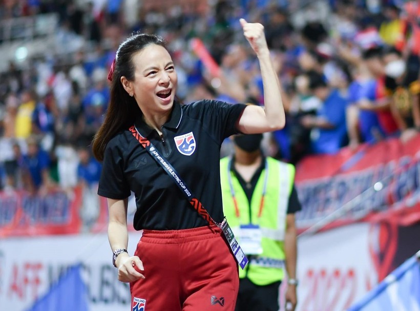 Madam Pang tranh cử Chủ tịch Liên đoàn bóng đá Thái Lan.