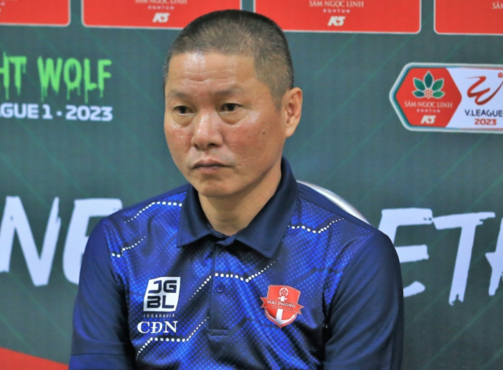 HLV Chu Đình Nghiêm lọt Top 3 Huấn luyện viên xuất sắc nhất V.League 2023.