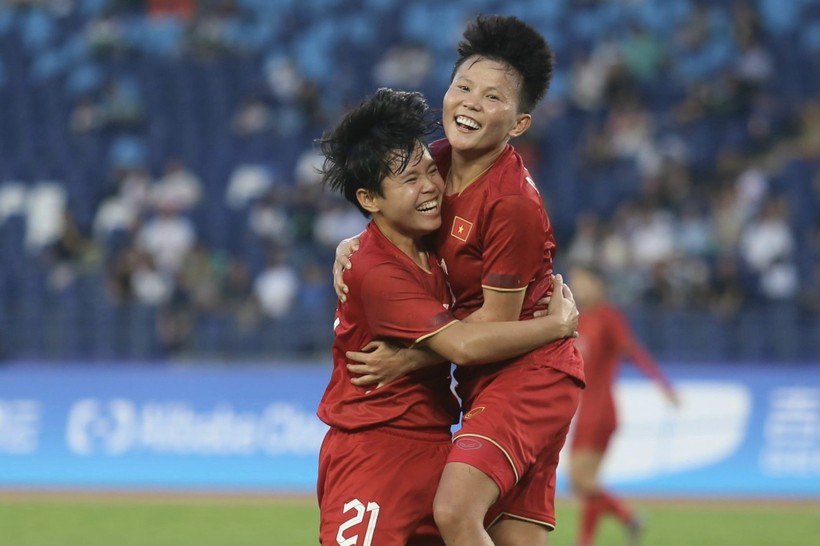 Tuyển nữ Việt Nam đánh bại Nepal ở trận mở màn ASIAD.