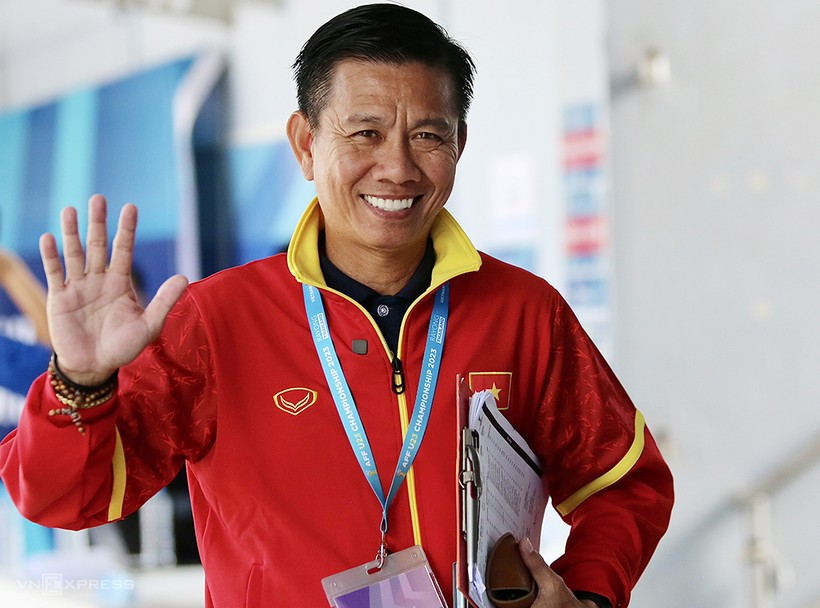 HLV Hoàng Anh Tuấn không thể giúp Olympic Việt Nam giành quyền đi tiếp ở ASIAD.