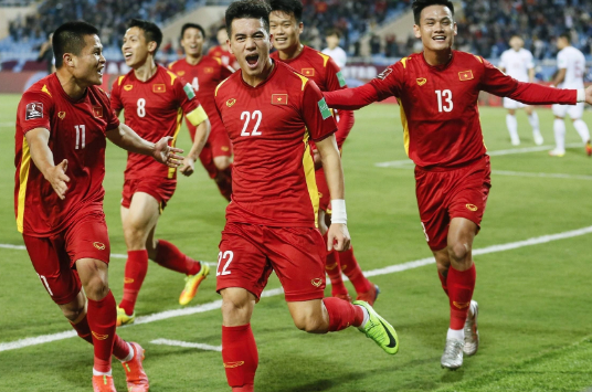 Tuyển Việt Nam đứng đầu Đông Nam Á trên bảng xếp hạng FIFA.