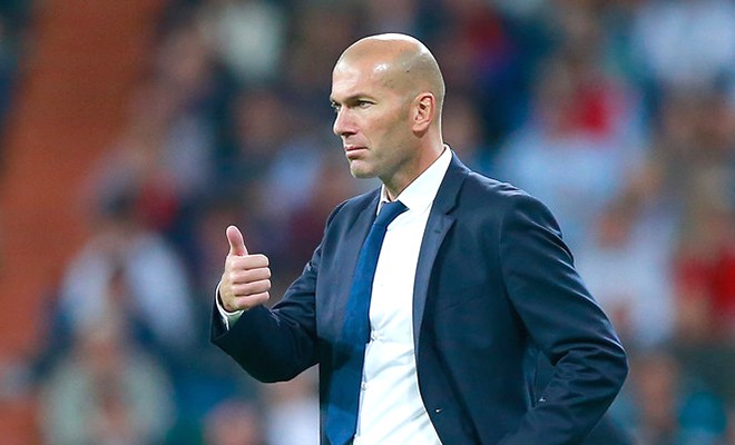 HLV Zidane được đồn đoán có thể dẫn dắt MU thay thế cho Ten Hag.