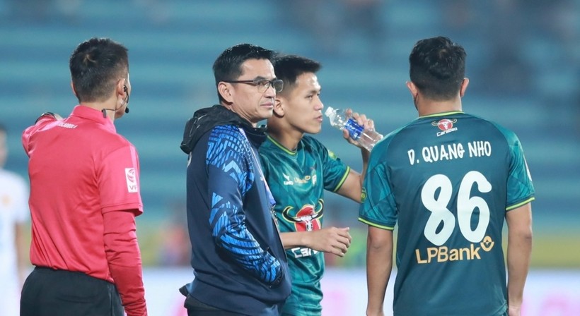 Hoàng Anh Gia Lai gây thất vọng khi liên tục xếp cuối bảng xếp hạng V-League.