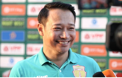HLV Nam Định hài lòng với chiến thắng ấn tượng của đội nhà ở vòng 8 V-League.