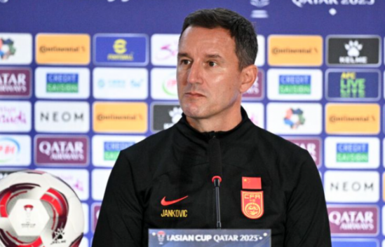 HLV Aleksandar Jankovic nguy cơ bị sa thải khi Trung Quốc gây thất vọng ở Asian Cup.