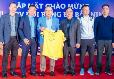 HLV Park Hang-seo làm cố vấn cho Bắc Ninh FC.