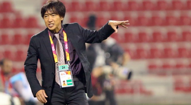 HLV Toshiya Miura chia tay bóng đá Thái Lan sau nửa năm gắn bó.