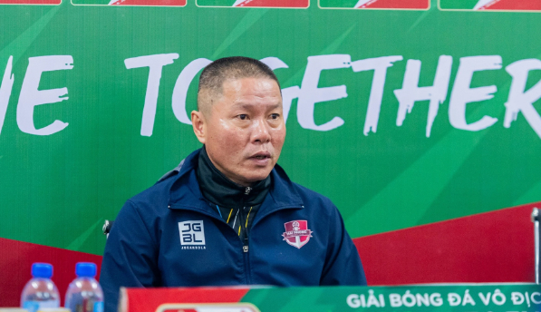 HLV Chu Đình Nghiêm thất vọng với trận thua của Hải Phòng trước Thanh Hóa.
