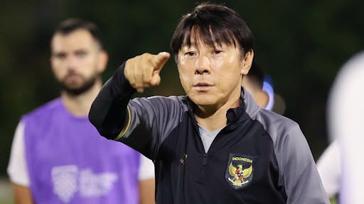 HLV Shin Tae Yong sang châu Âu tìm nhân tài cho tuyển Indonesia.