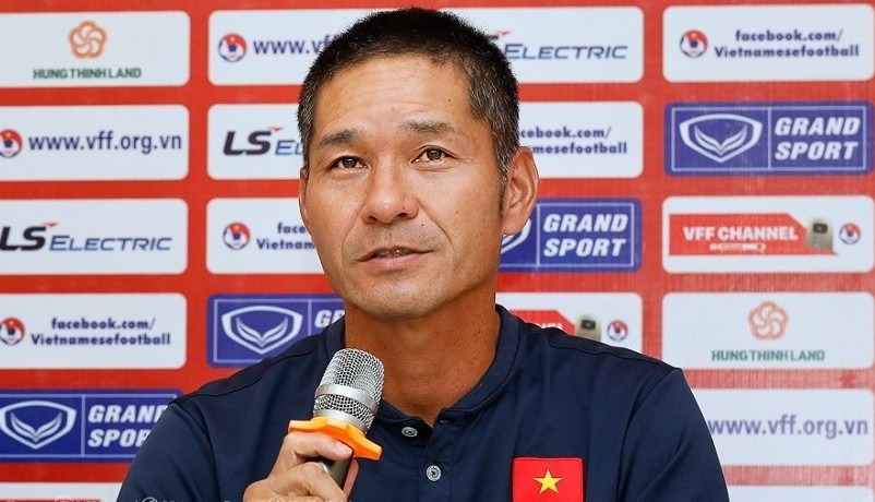 HLV trưởng Akira Ijiri của U20 nữ Việt Nam tỏ ra khá thất vọng sau trận thua Trung Quốc.