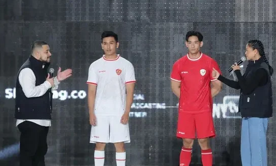 Tuyển Indonesia ra mắt mẫu áo đấu mới trước trận gặp Việt Nam.