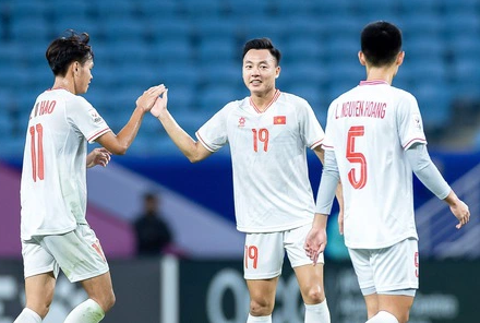 U23 Việt Nam so tài với Malaysia ở lượt trận hai U23 châu Á.