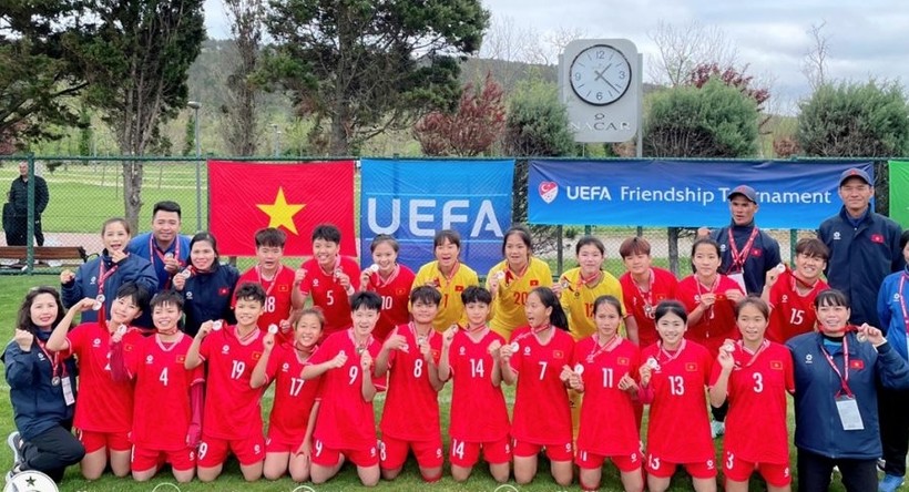 U16 Việt Nam đánh bại U16 Xứ Wales ở giải giao hữu.