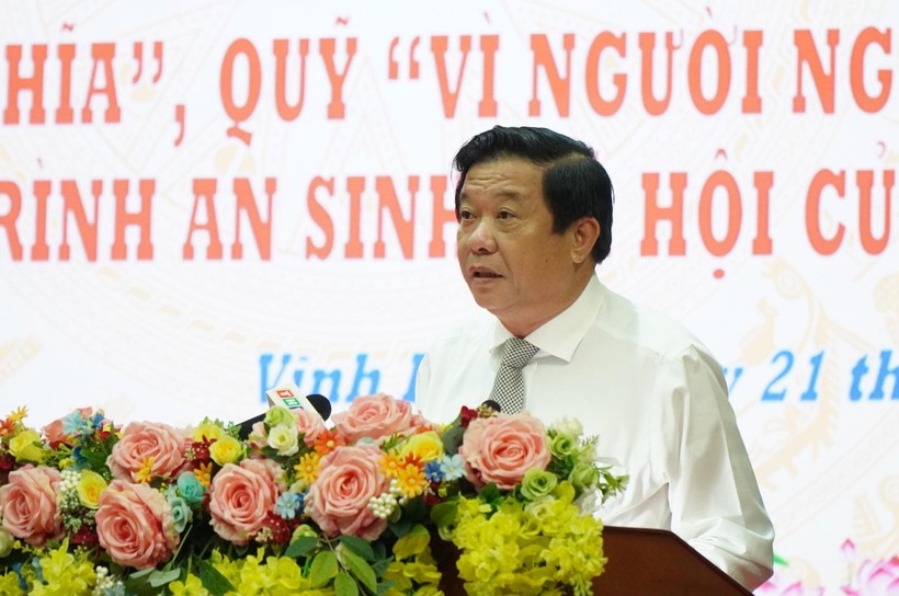 Ông Bùi Văn Nghiêm, Bí thư Tỉnh ủy Vĩnh Long, phát biểu tại hội nghị.