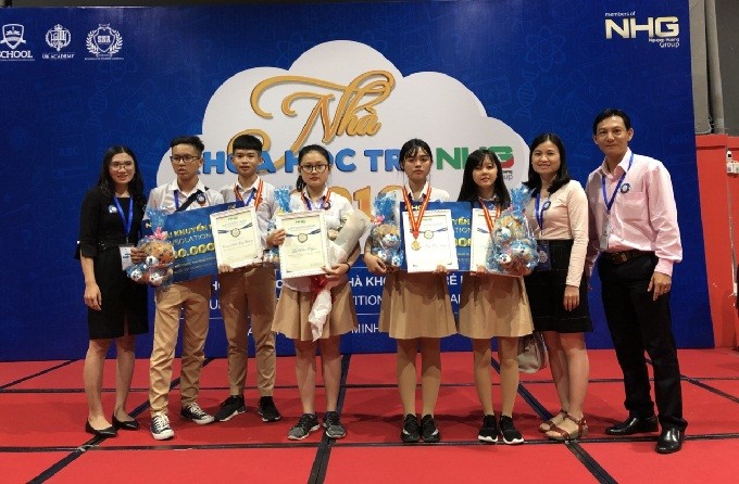 Các em học sinh iSchool Rạch Giá tại lễ trao giải Nhà Khoa học trẻ 2018