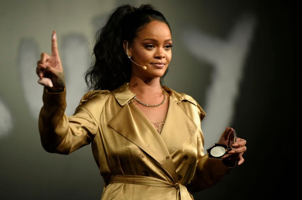 Là ca sĩ nữ giàu nhất thế giới, Rihanna có khối tài sản "khủng" cỡ nào?