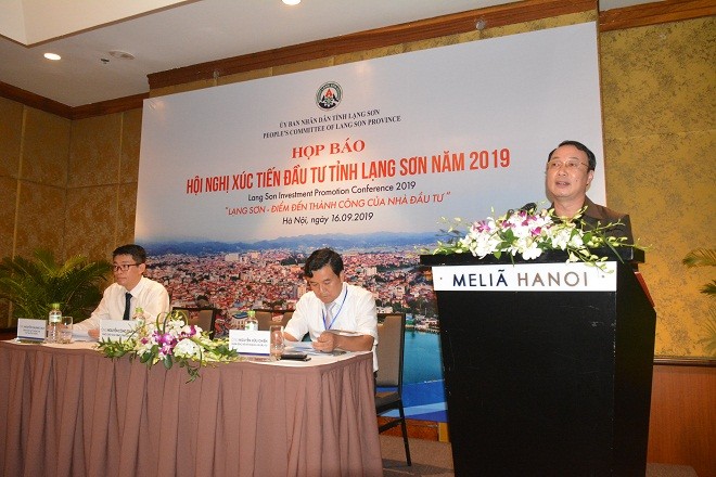 Ông Nguyễn Công Trưởng - Phó Chủ tịch tỉnh Lạng Sơn thông tin tại buổi họp báo.