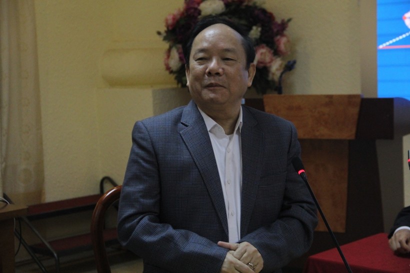 GS.TS. Đinh Văn Tiến, Phó Hiệu trưởng Trường ĐH Kinh doanh và Cộng nghệ Hà Nội phát biểu tại hội thảo.