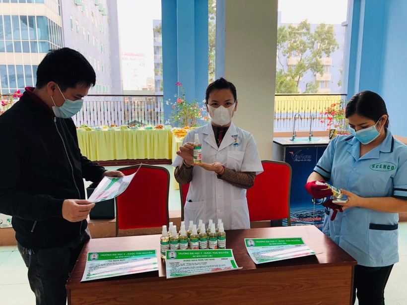 Trường ĐH Y - Dược (Đại học Thái Nguyên): Tích cực hiến máu trong những ngày phòng, chống dịch nCoV
