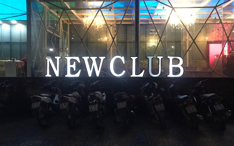 Quan bar New Club, nơi phát hiện 102 người dương tính với ma túy. Ảnh: Nhân dân