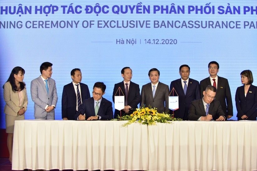 Quan hệ hợp tác giữa VietinBank và Manulife Việt Nam nhằm đáp ứng tốt hơn nhu cầu tài chính và bảo hiểm ngày càng gia tăng của người dân Việt Nam.