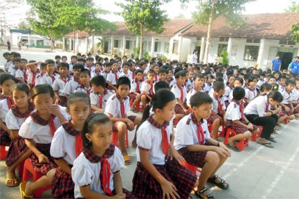 Học sinh huyện Định Quán vẫn chưa thể đến trường.