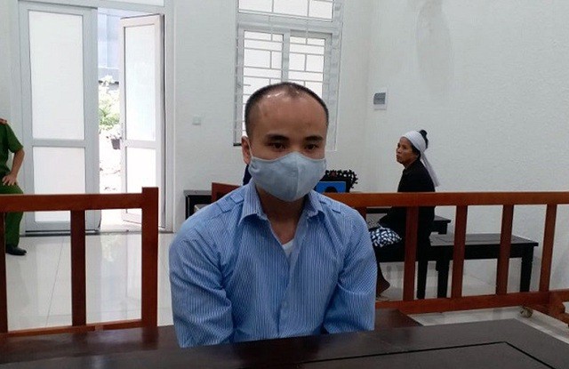 Bị cáo Triệu Quang Trịnh trong phiên xét xử. Ảnh: Tiến Nguyên