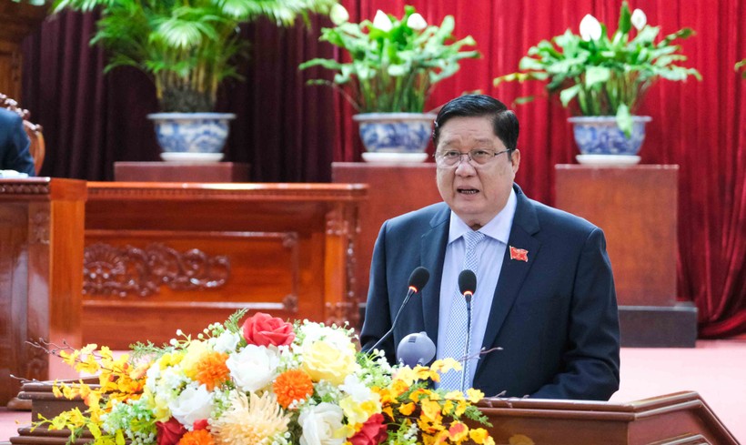 Ông Phạm Văn Hiểu, Chủ tịch HĐND TP Cần Thơ phát biểu tại kỳ họp.