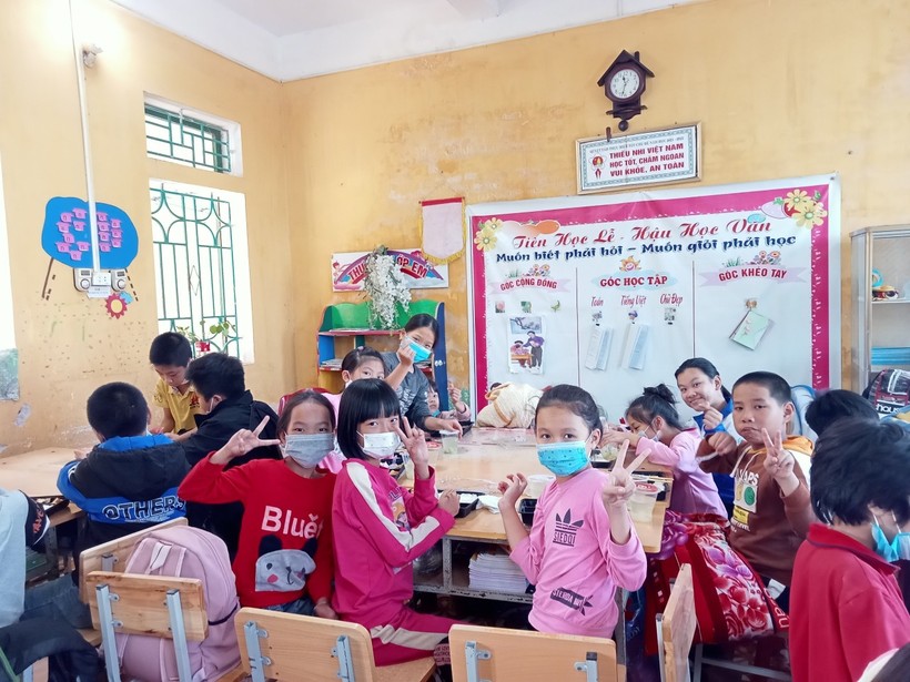 Các em học sinh tại TP Nam Định sẽ chuyển sang học trực tuyến từ ngày 27/10. Ảnh minh họa: Khôi Nguyên.