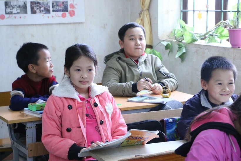 Việc học sinh một số khối lớp ở khu vực ngoại thành Hà Nội được đi học lại từ ngày 8/11 được nhiều phụ huynh quan tâm. Ảnh minh họa: Nhật Nguyên