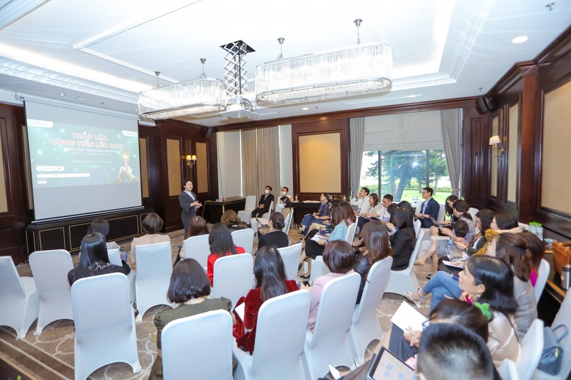 Chương trình hội thảo "Thắp lửa cùng tiến lên 2022" được tổ chức trong hai ngày 27 và 28/3 tại Hạ Long, Quảng Ninh đã thu hút sự tham gia của hơn 200 đại biểu đến từ các đơn vị.
