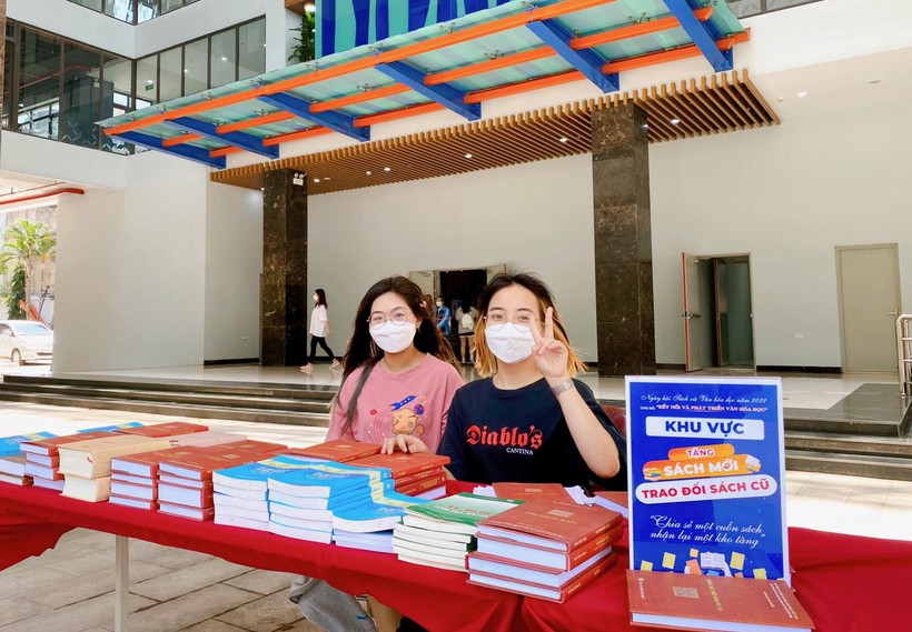 Trường ĐH Thương mại đã tổ chức nhiều hoạt động đa dạng hưởng ứng "Ngày hội Sách và Văn hóa đọc năm 2021".