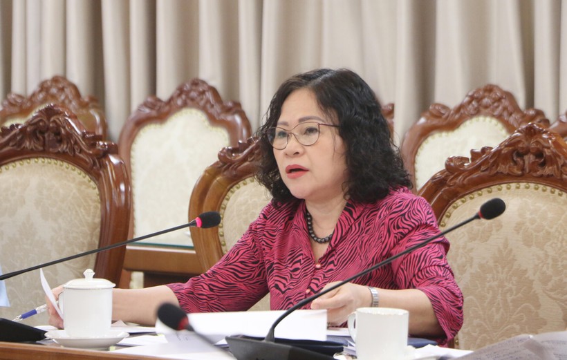 Thứ trưởng Bộ GD&ĐT Ngô Thị Minh phát biểu tại cuộc họp với Ủy ban Dân tộc chiều 5/10. 