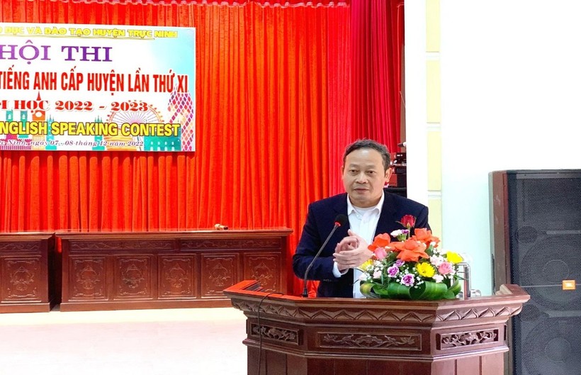 Trưởng Phòng GD&ĐT Trực Ninh Trần Hải Bằng nhấn mạnh tới vai trò, ý nghĩa của hội thi Hùng biện Tiếng Anh cho học sinh. 