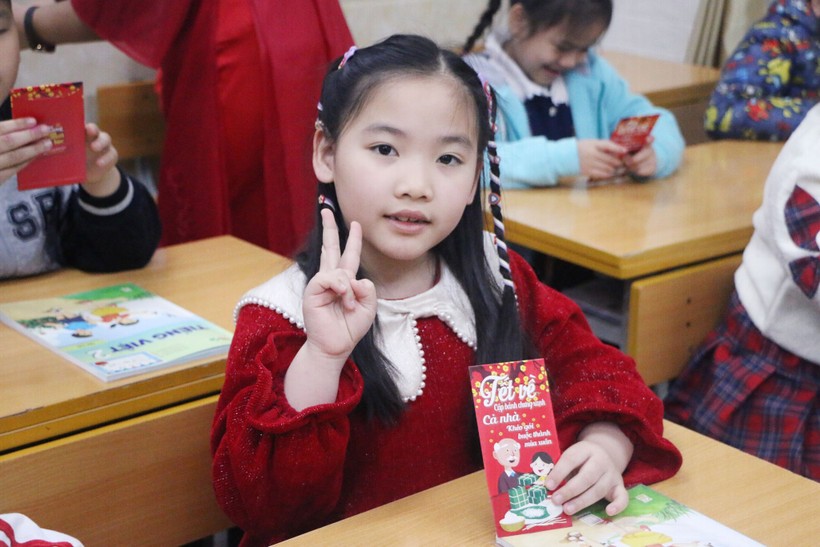Sáng 27/1, học sinh của Hà Nội đã trở lại trường học sau kỳ nghỉ Tết Nguyên đán Quý Mão 2023. 