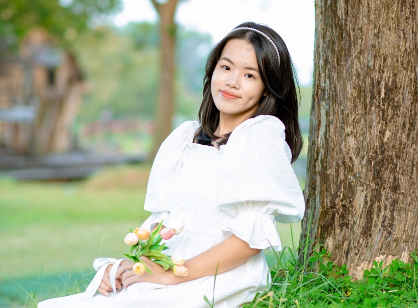Trần Minh An là gương mặt đỗ "thủ khoa kép" vào cả Trường THPT chuyên Sư phạm và Trường THPT chuyên Khoa học xã hội và Nhân văn trong năm 2023. 
