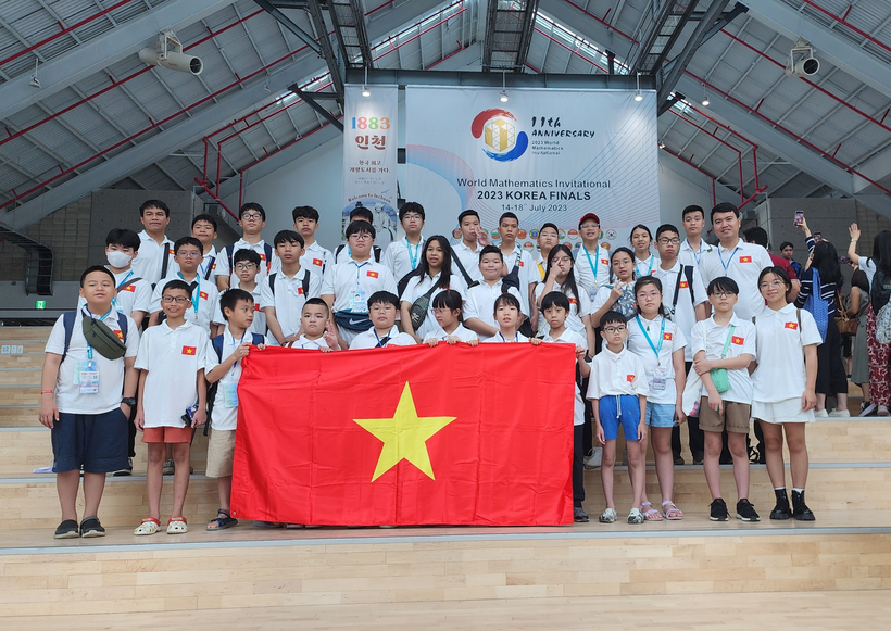 Đoàn học sinh Việt Nam tham dự kỳ thi Toán Quốc tế WMI 2023 đều xuất sắc đoạt giải.