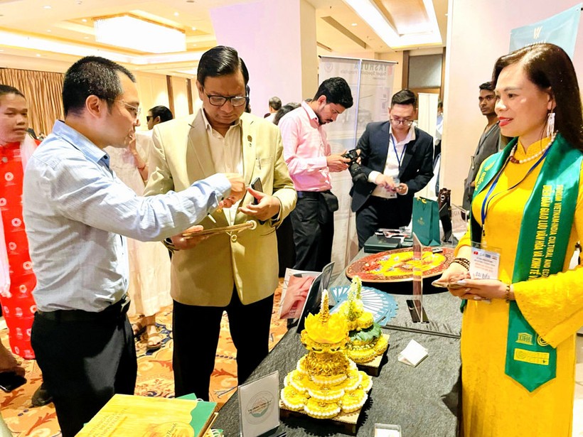Một trong các sản phẩm của Trung tâm Ngọc Ân được giới thiệu tại Diễn đàn hợp tác văn hóa, kinh tế Việt Nam - Ấn Độ.