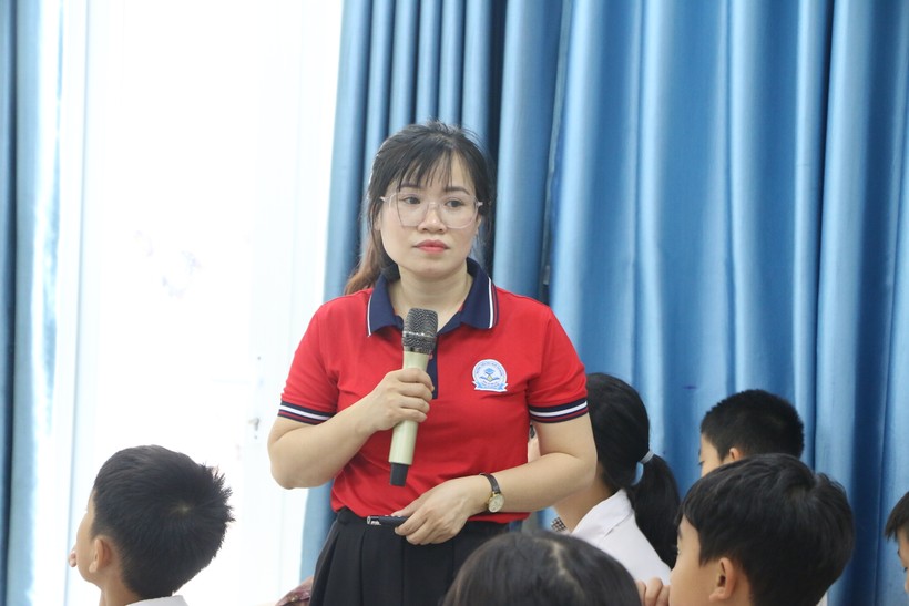 Cô Ngô Thị Hà có nhiều đổi mới, sáng tạo trong giảng dạy học sinh.