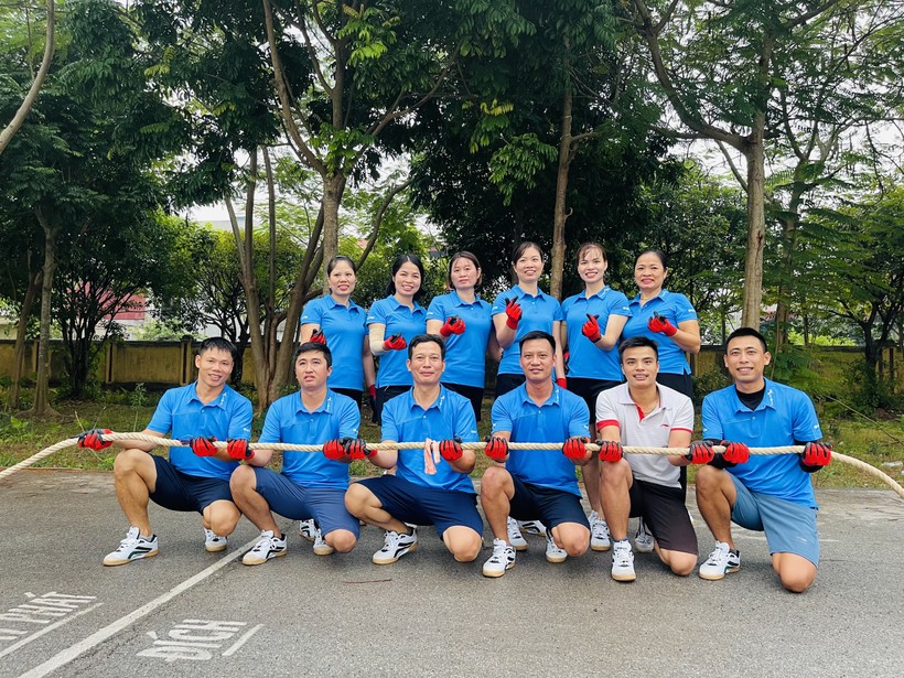 Đội thi Kéo co của Miền 4 gồm đại diện 3 cấp học các xã Hải Xuân, Hải Triều, Hải Chính và Thị trấn Cồn.