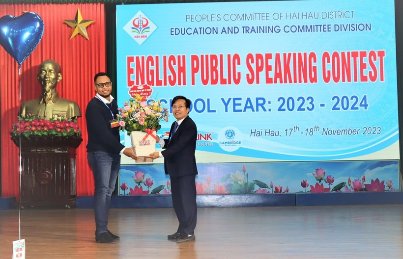 Vòng chung khảo hội thi Hùng biện Tiếng Anh cấp huyện năm học 2023-2024 được huyện Hải Hậu tổ chức trong hai ngày 17 và 18/11.