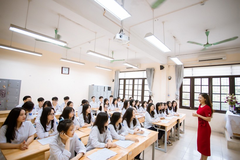 Học trò Trường THPT Phan Đình Phùng trong giờ học Địa lí của cô Trương Thị Ngọc Hà.